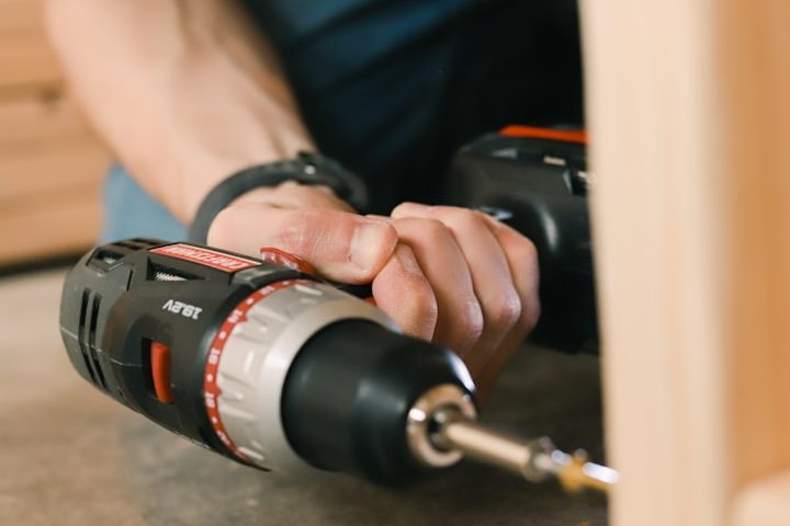 Bohr- & Montagearbeiten